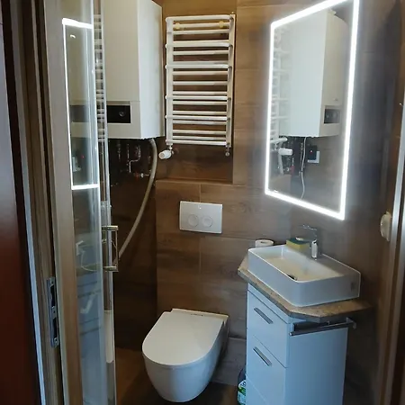 Biedronka- Samodzielny Dla 3 Osób Z Miejscem Parkingowym *