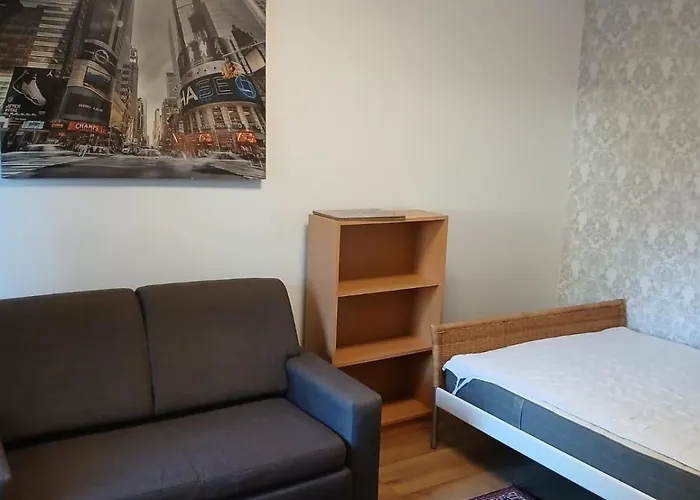 Biedronka- Samodzielny Dla 3 Osób Z Miejscem Parkingowym Kwatera prywatna