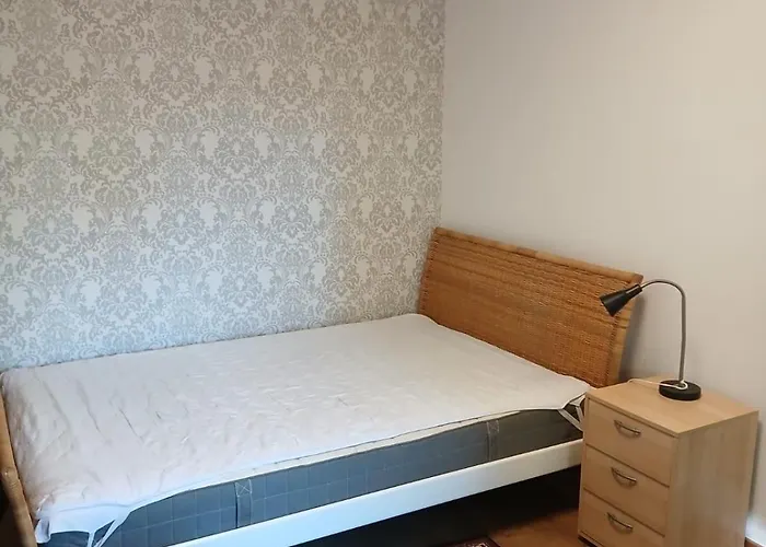 Biedronka- Samodzielny Dla 3 Osob Z Miejscem Parkingowym *